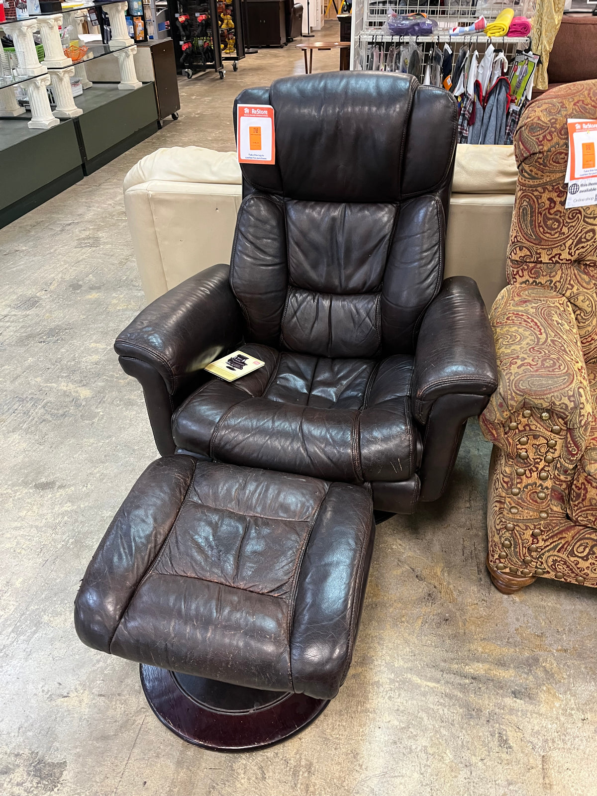 Leatherchair&ottoman