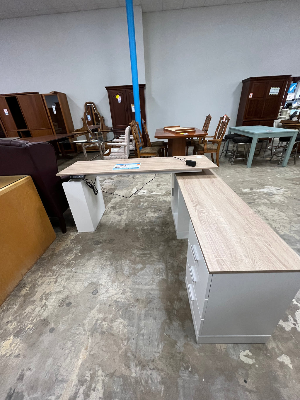 contemporary L-shaped desk